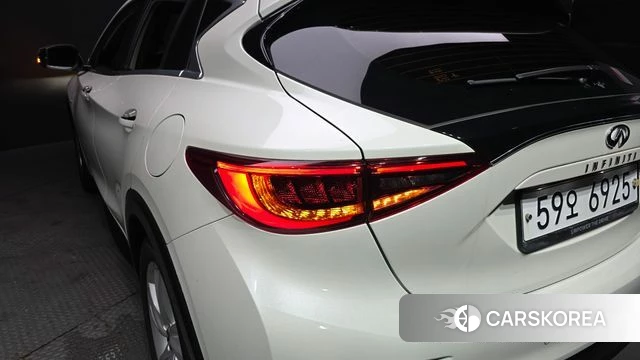 Infiniti Q30 id 4581739 из Кореи 15