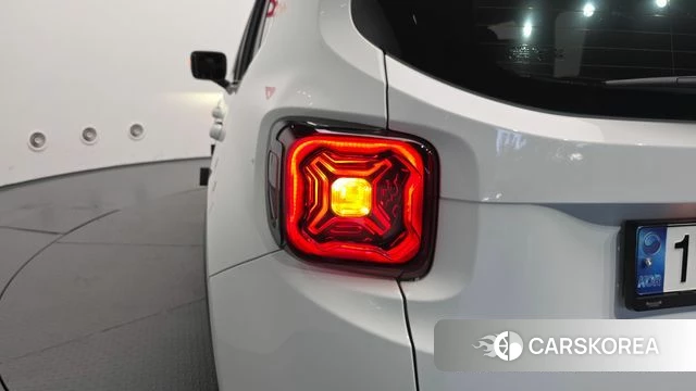 Jeep Renegade id 4769711 из Кореи 15