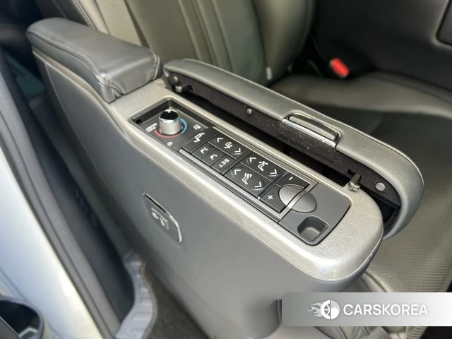 Toyota Elfa id 4239682 из Китая 15