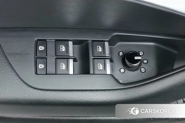 Audi A6L id 4275671 из Китая 15