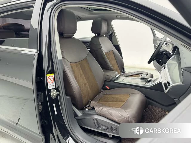 Audi A6L id 4255936 из Китая 15
