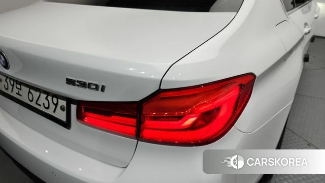 BMW 5 Series (G30) id 4397930 из Кореи 15