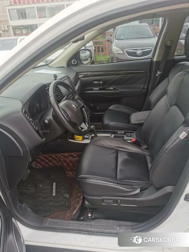 Mitsubishi  Outlander id 4240654 из Китая 15