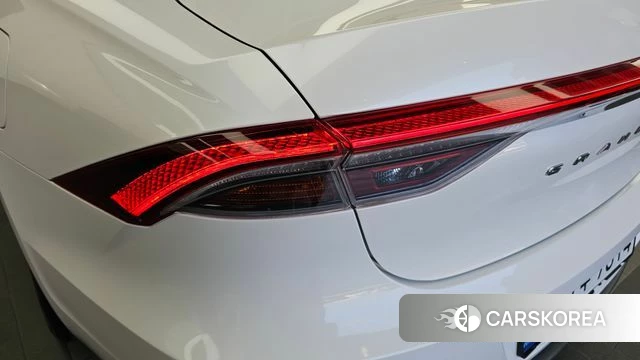 Hyundai The New Grandeur IG Hybrid id 4401754 из Кореи 15