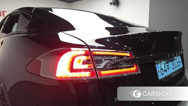 Tesla Model S id 4568139 из Кореи 15