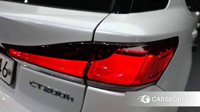 Lexus CT200h id 4435560 из Кореи 15