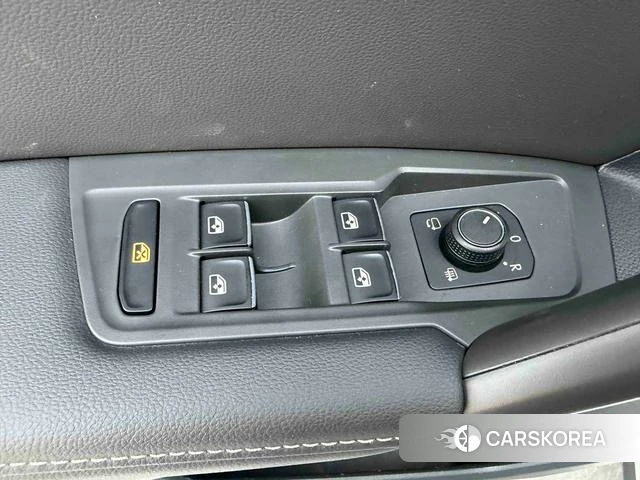 Volkswagen Tiguan L PHEV id 3889108 из Китая 15