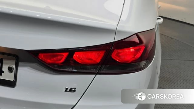 Hyundai Avante AD id 4722564 из Кореи 15