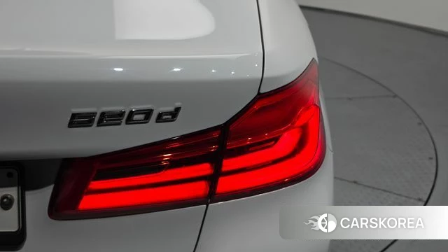 BMW 5 Series (G30) id 4658447 из Кореи 15