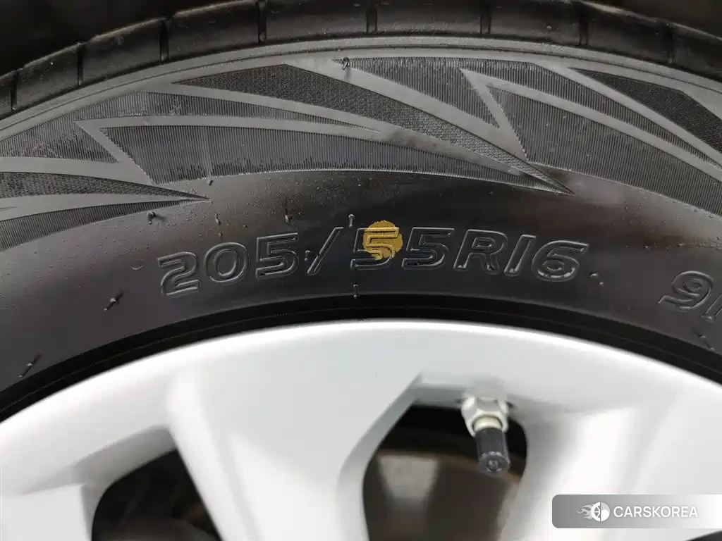 Toyota Corolla id 4570444 из Китая 15
