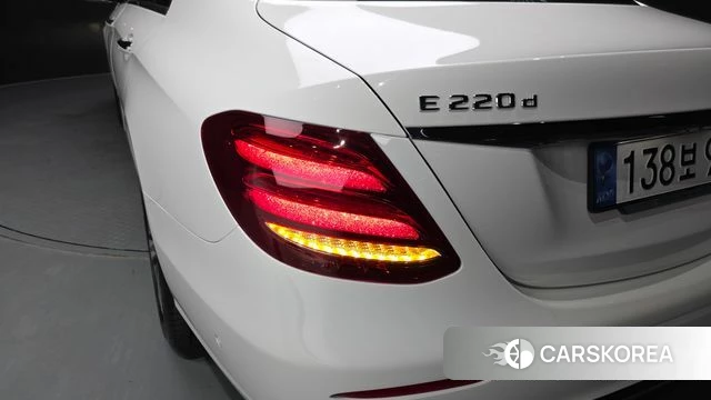 Mercedes-Benz E-Class W213 id 4543266 из Кореи 15