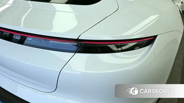 Porsche Taycan id 4316276 из Кореи 15