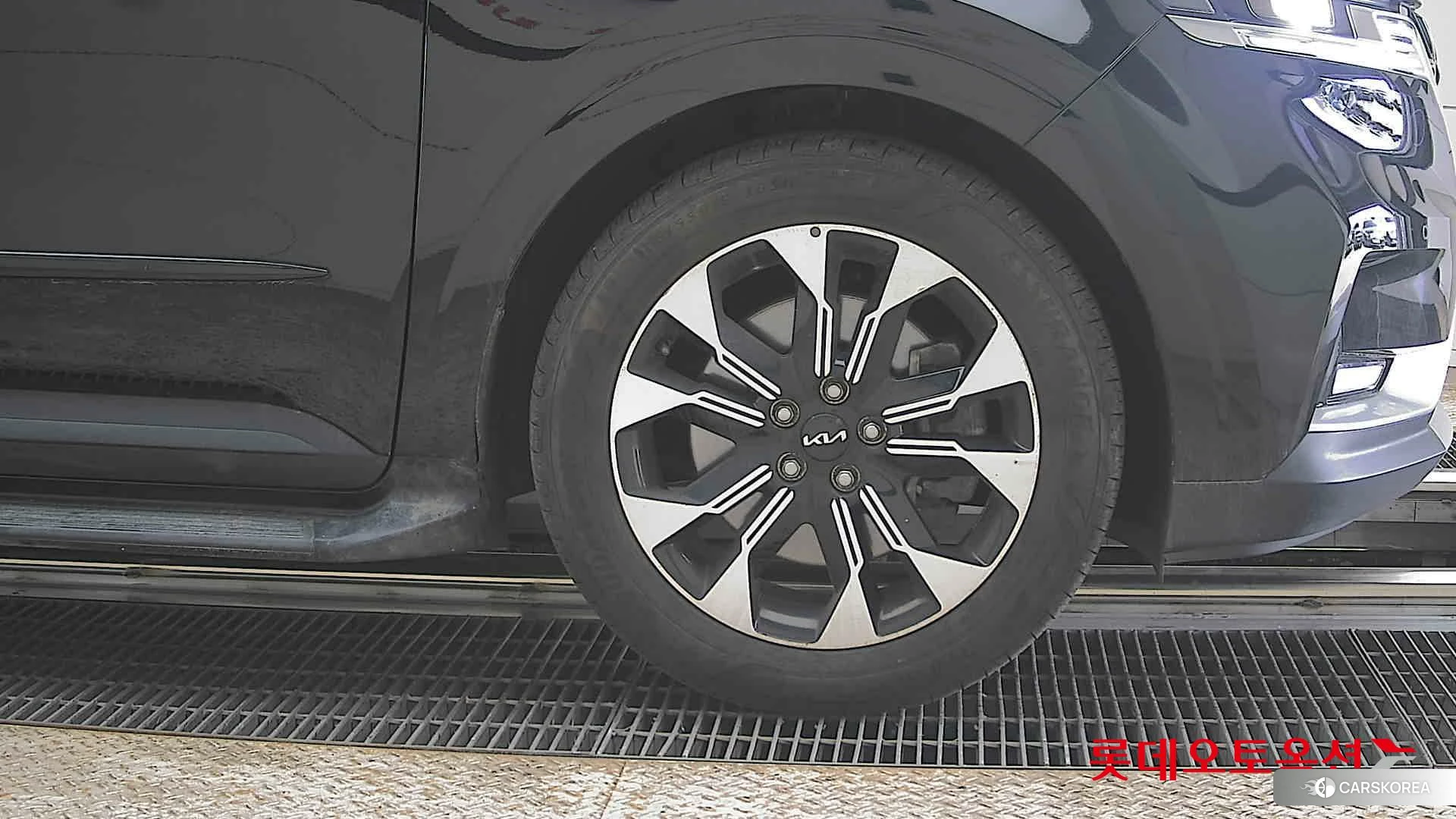 Kia Carnival id 3888397 из Кореи 15