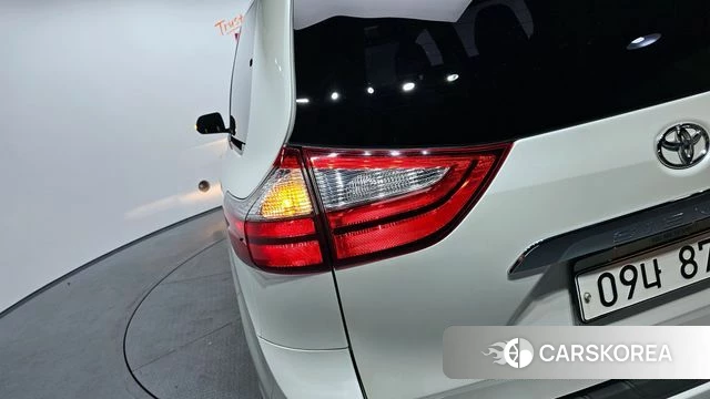 Toyota Sienna id 4390497 из Кореи 15