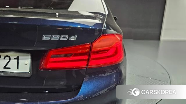 BMW 5 Series (G30) id 4269472 из Кореи 15