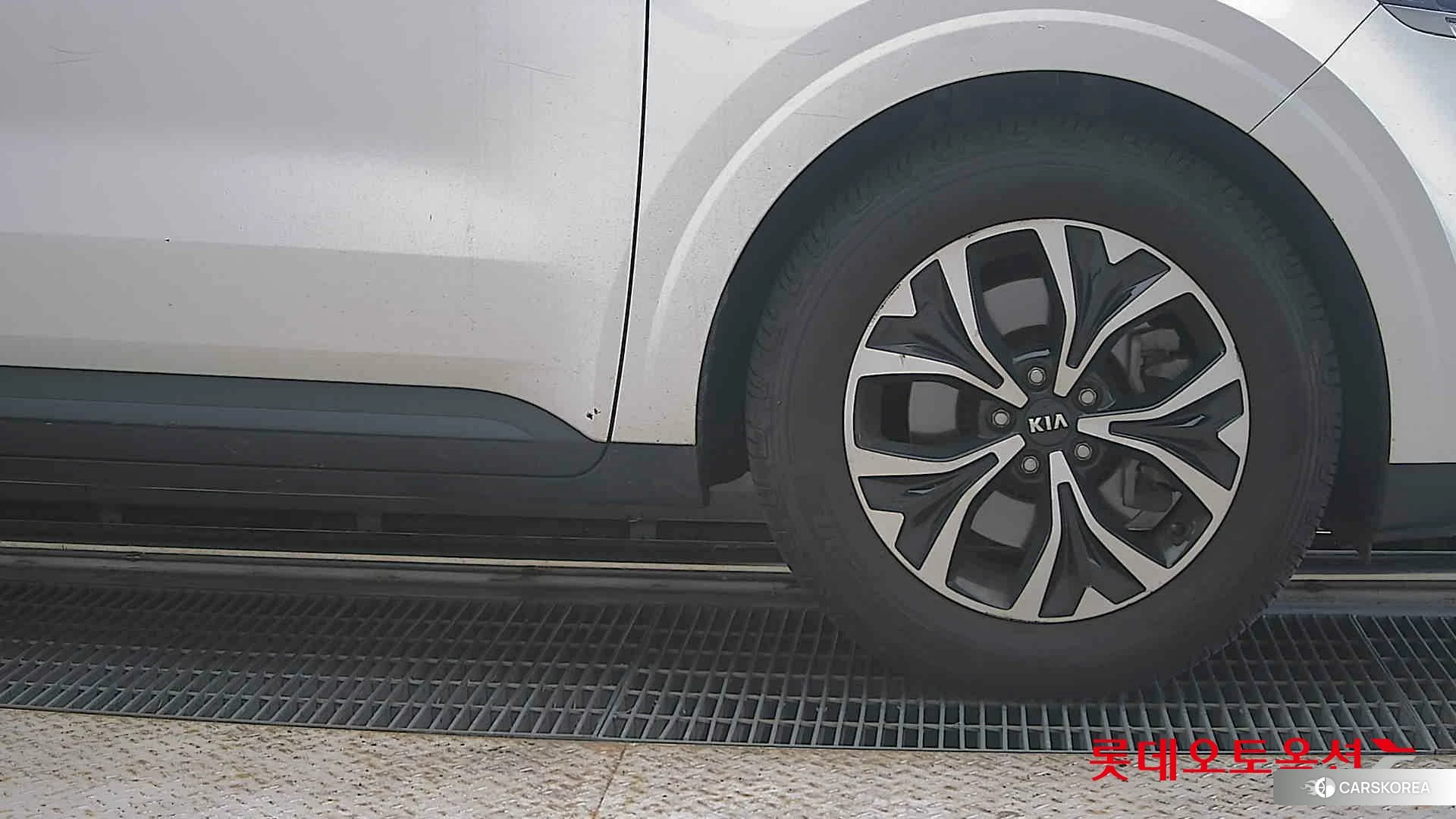 Kia Carnival id 4498424 из Кореи 15
