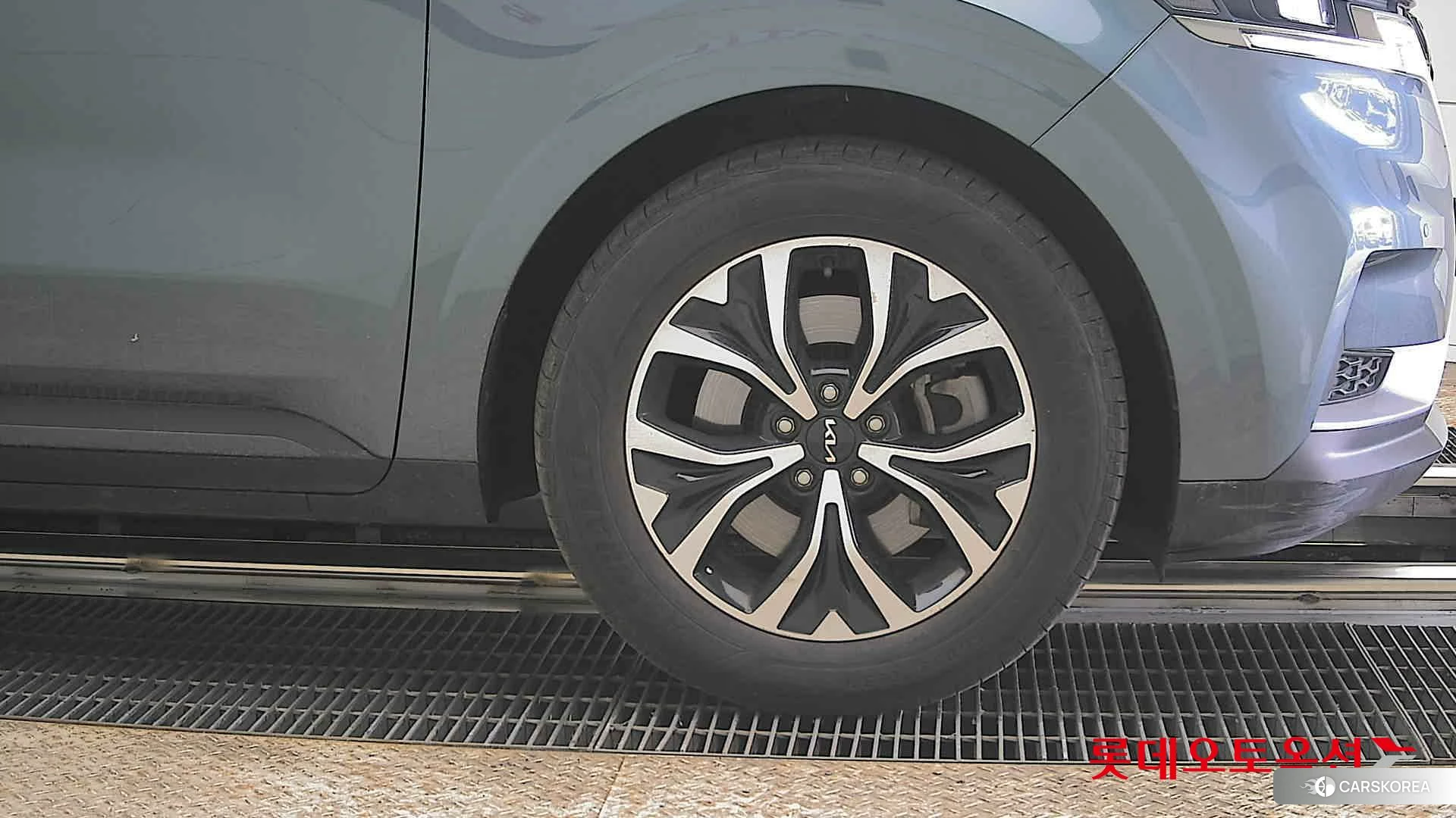 Kia Carnival id 3869418 из Кореи 15