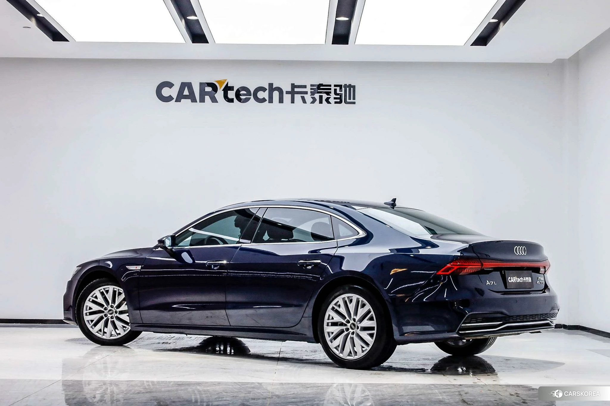 Audi A7L id 4486187 из Китая 15