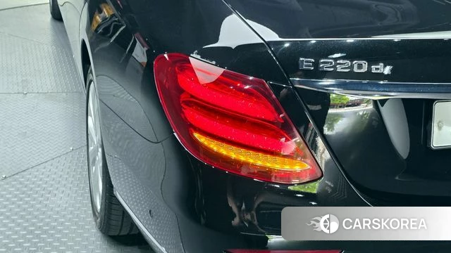 Mercedes-Benz E-Class W213 id 4310751 из Кореи 15