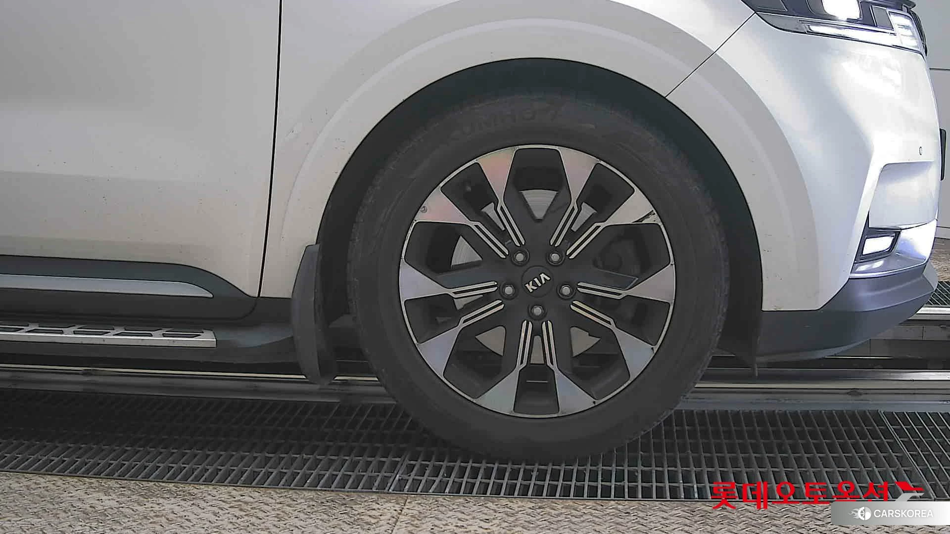 Kia Carnival id 3882096 из Кореи 15