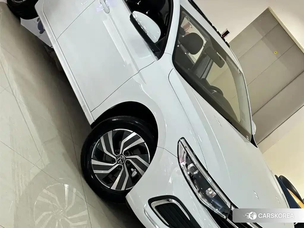 Volkswagen Bora id 4570738 из Китая 15