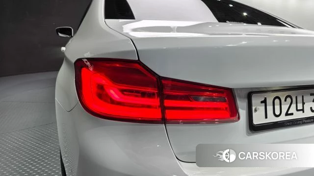 BMW 5 Series (G30) id 4717467 из Кореи 15