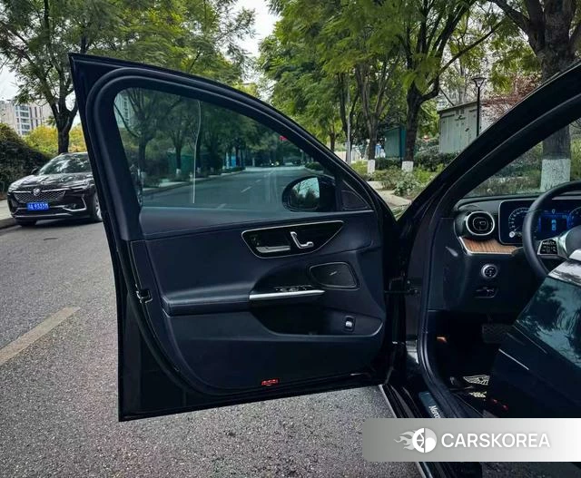 Mercedes-Benz Class C id 4265341 из Китая 15