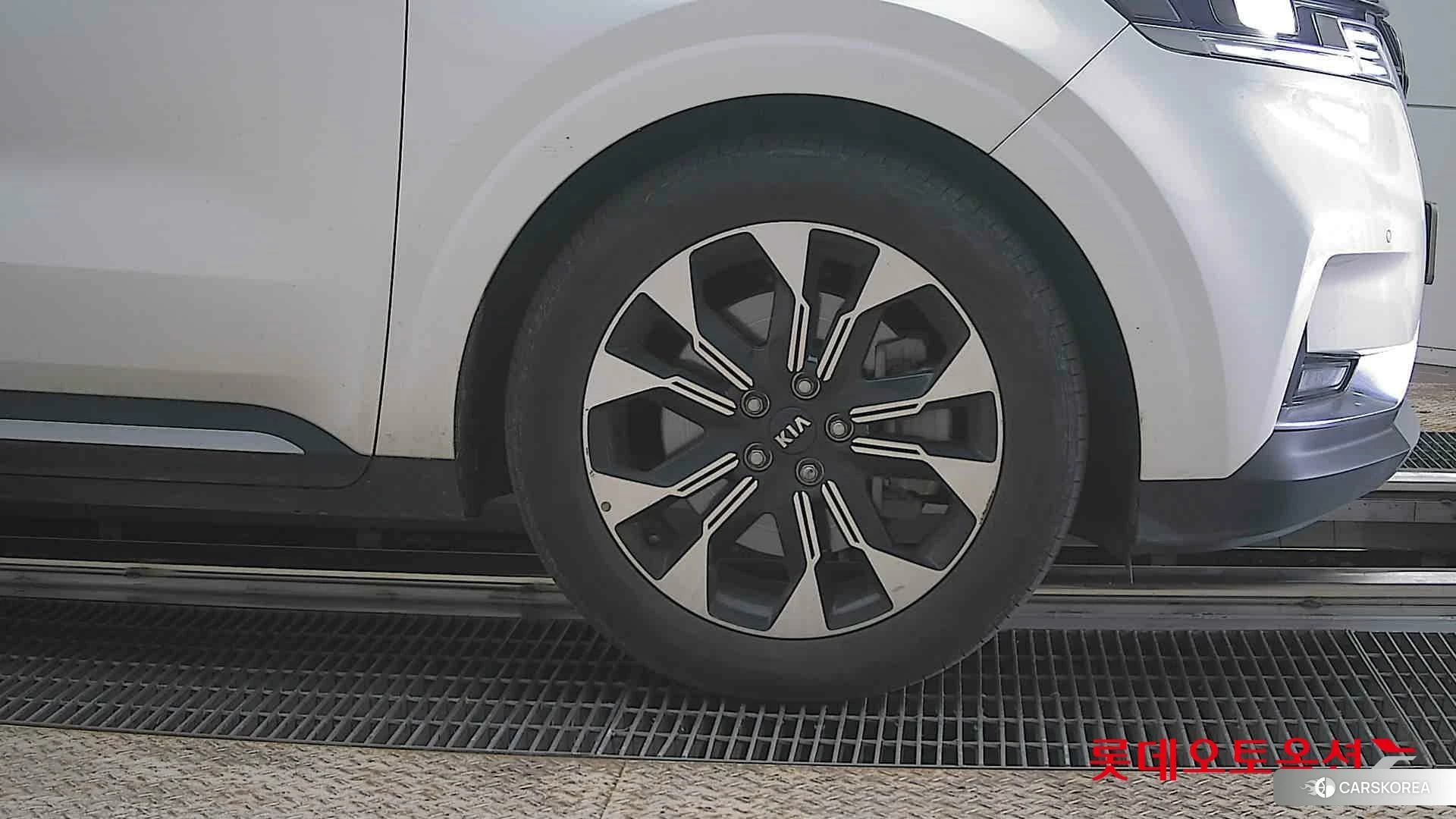 Kia Carnival id 3888386 из Кореи 15