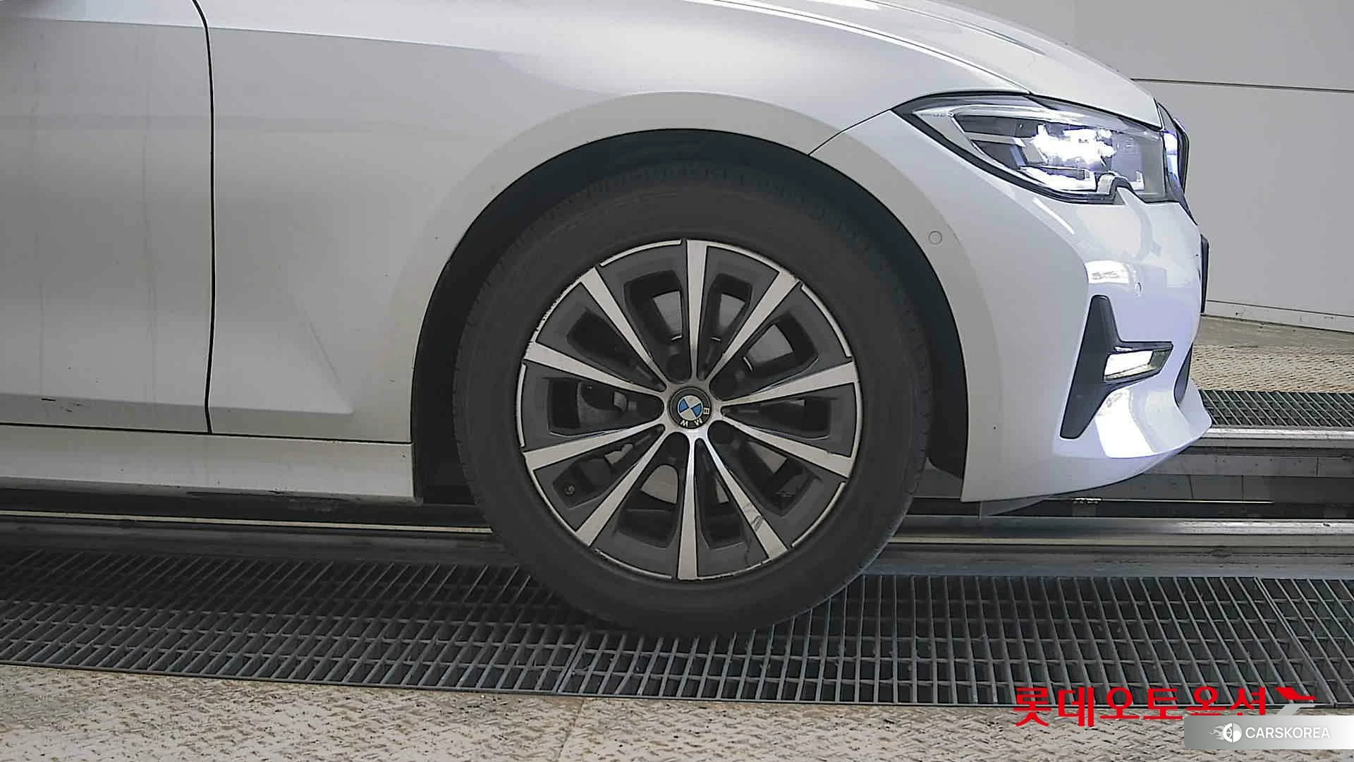 BMW  320i id 4296951 из Кореи 15