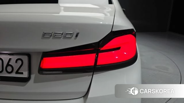 BMW 5 Series (G30) id 4593121 из Кореи 15