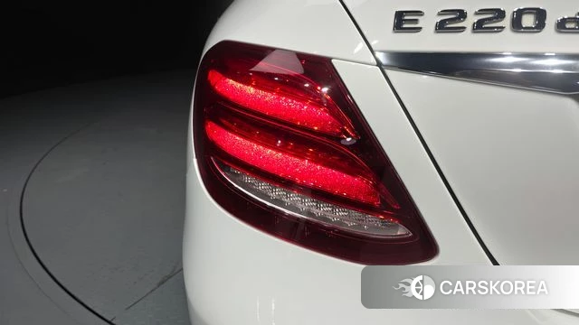 Mercedes-Benz E-Class W213 id 4689282 из Кореи 15