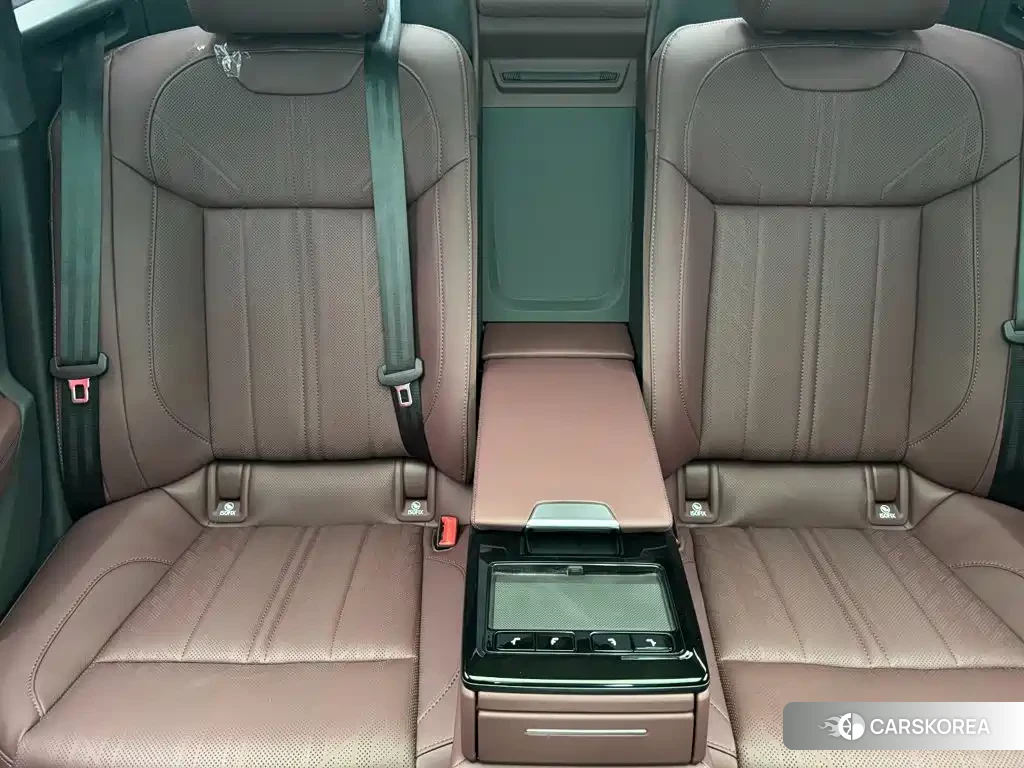 Audi A6L id 4649344 из Китая 15