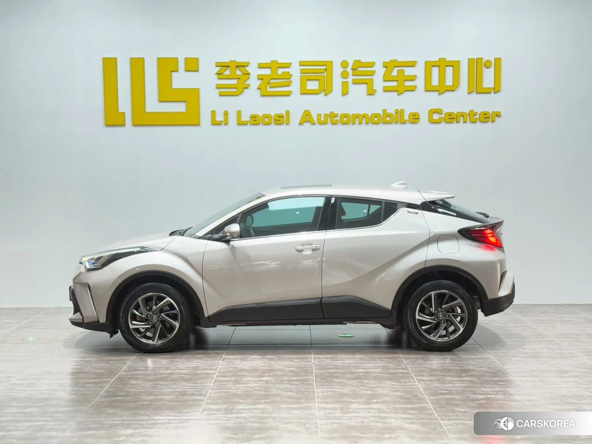 Toyota C-HR id 4454740 из Китая 15
