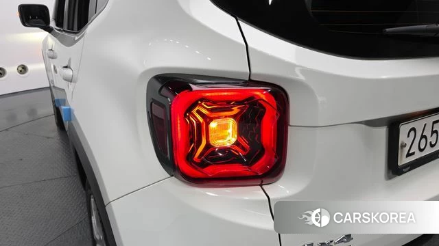 Jeep Renegade id 4586906 из Кореи 15