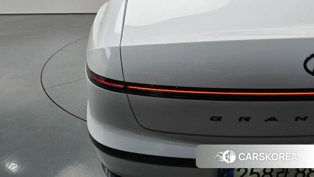 Hyundai Grandeur Hybrid (GN7) id 4230795 из Кореи 15
