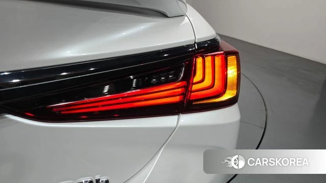 Lexus ES300h 7th generation id 4232928 из Кореи 15