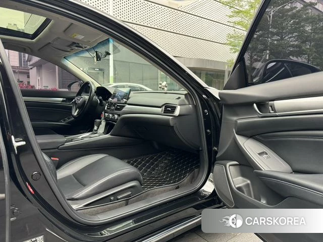 Honda Accord id 3857898 из Китая 15