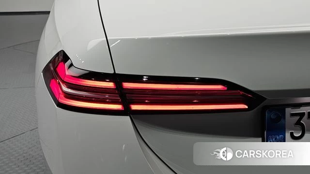 BMW 5 Series (G60) id 4602168 из Кореи 15
