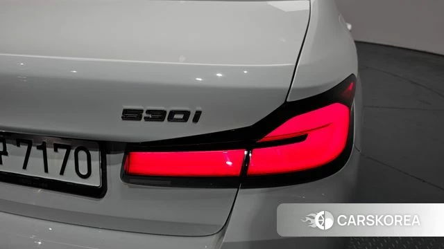 BMW 5 Series (G30) id 4303056 из Кореи 15
