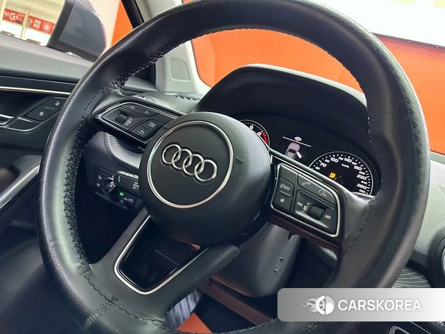 Audi Q2L id 3863658 из Китая 15