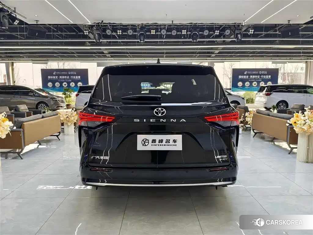 Toyota Sienna id 4546375 из Китая 15