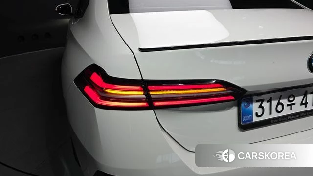 BMW 5 Series (G60) id 4892650 из Кореи 15