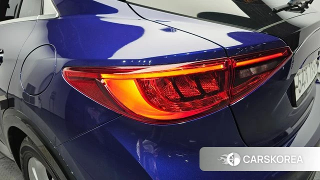 Infiniti Q30 id 4285716 из Кореи 15