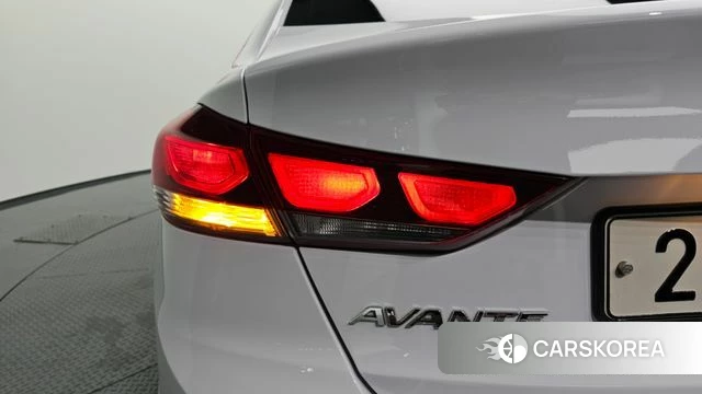 Hyundai Avante AD id 4568823 из Кореи 15