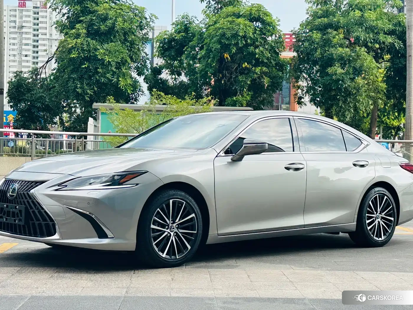 Lexus ES id 4686058 из Китая 16