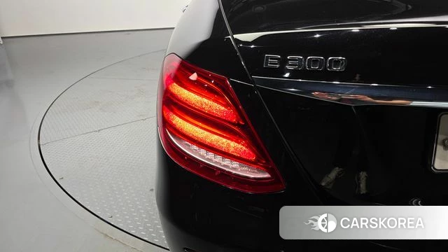 Mercedes-Benz E-Class W213 id 4873608 из Кореи 15