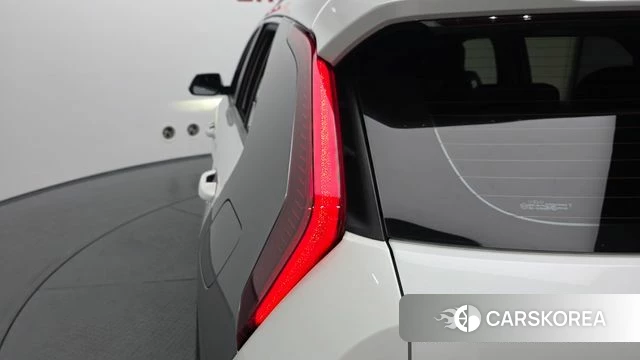 Kia Di Ol Nu Niro id 4640748 из Кореи 15