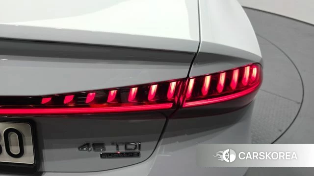 Audi A7 (4K) id 4697209 из Кореи 15