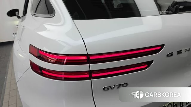 Genesis GV70 id 4757360 из Кореи 15