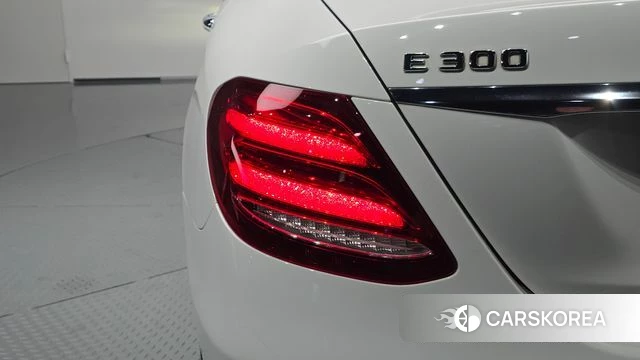 Mercedes-Benz E-Class W213 id 4849677 из Кореи 15